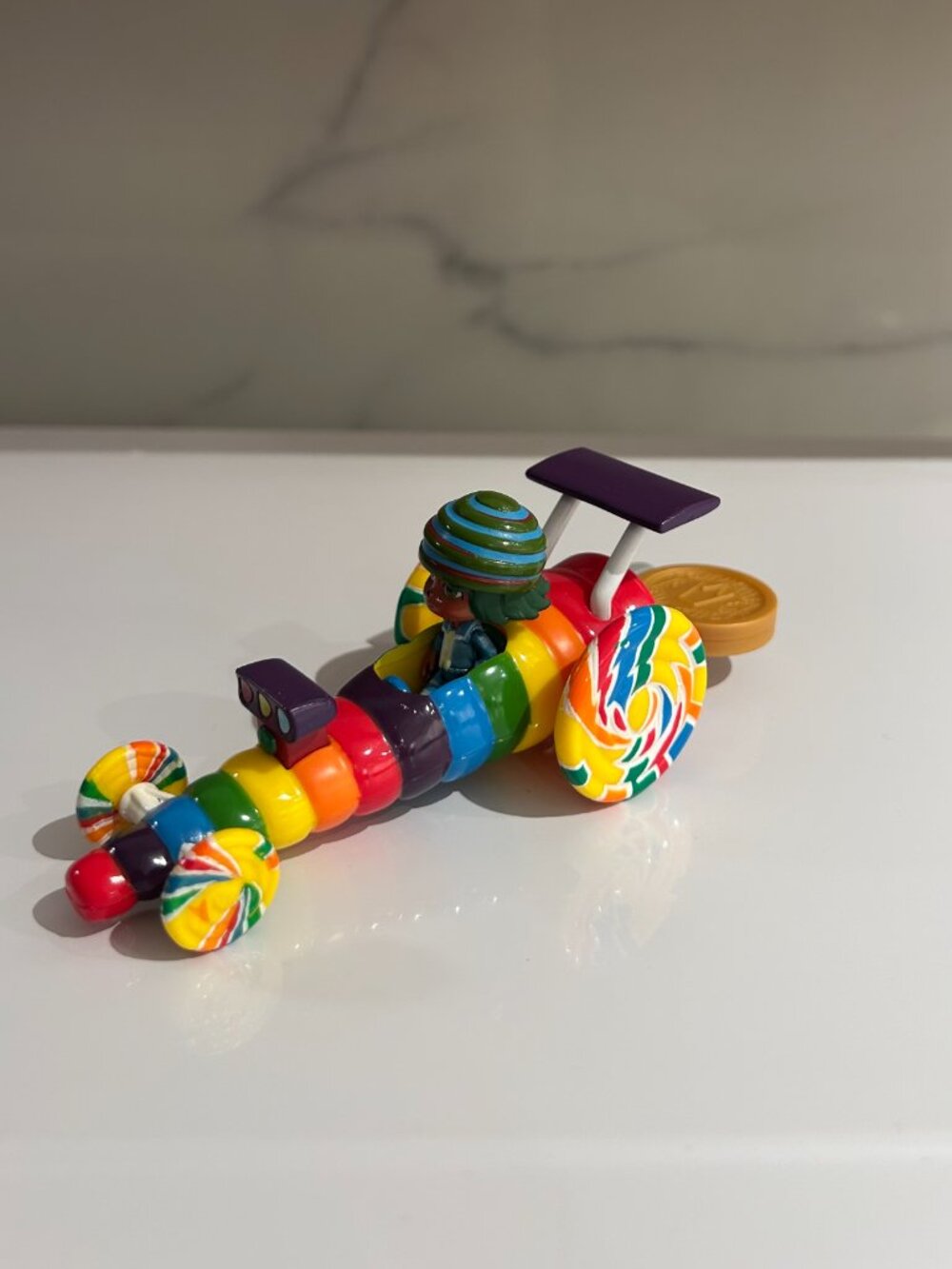 Wreck-it Ralph Sugar Rush Key Racers: #5 Swizzle Malarkey - Picture 3 of 4